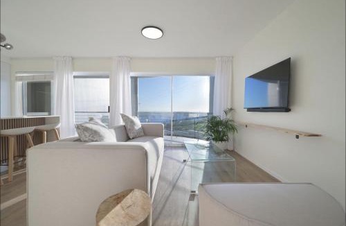West Beach Apartment | The Lighthouse - Sea View Apartment