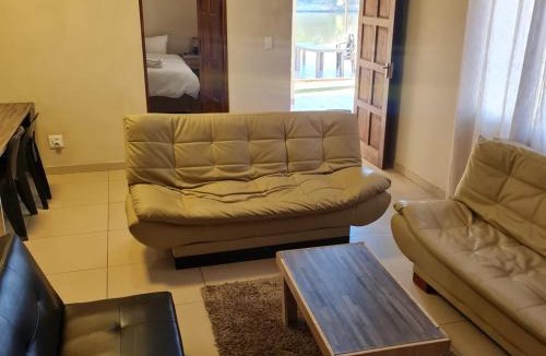 Lindequesdrif Cabin | The Lion Lodge Vaal