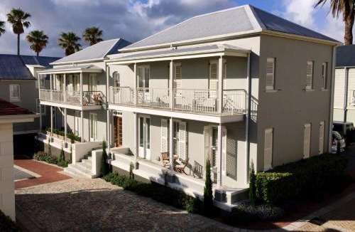 Kalk Bay Apartment | The Majestic Apartments