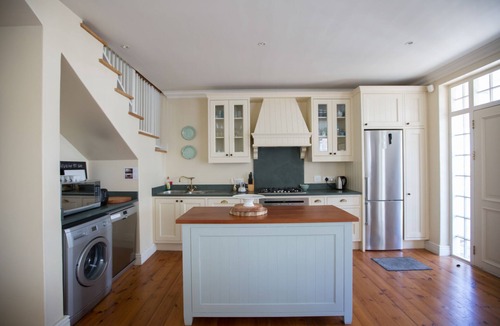 Kalk Bay Apartment | The Majestic village Middedorp 2
