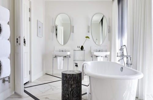 Victoria and Alfred Waterfront Hotel | The Manor House at the Queen Victoria Hotel by NEWMARK