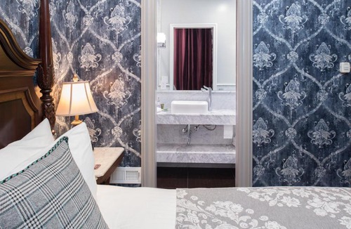 Lower Pacific Heights Hotel | The Monte Cristo