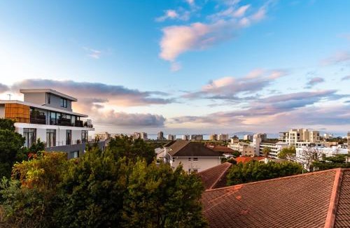 Three Anchor Bay Apartment | The Murex