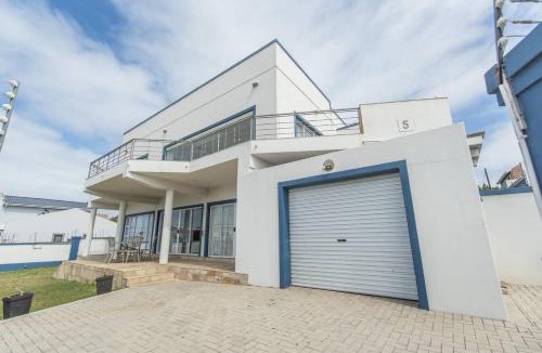 Humewood Apartment | The Nautical Nook