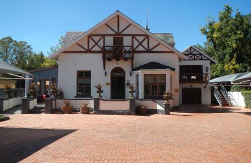Potchefstroom House | The Oak Potch Guesthouse