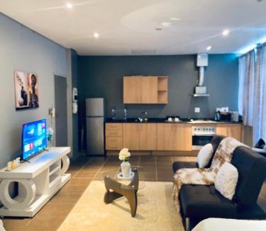 Downtown Johannesburg Apartment | The Orange Corner III