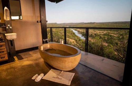 Ha-Lambani Hotel | The Outpost