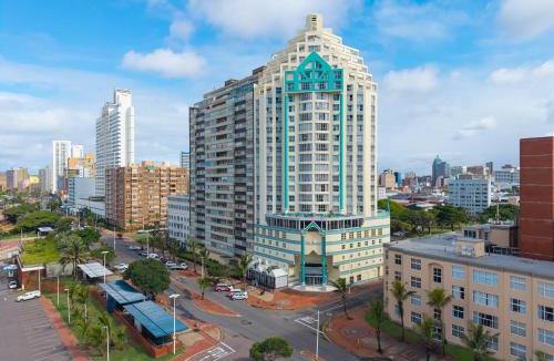 North Beach Apartment | The Palace All-Suite 3 Bedroom Penthouse 2201 by First Private Stays