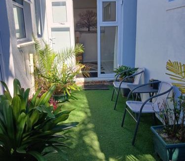Pinelands Apartment | The Palm in Pinelands