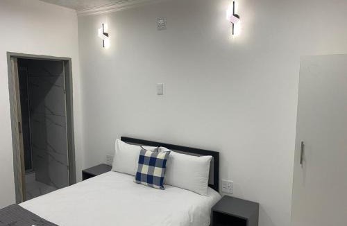 Lombardy East House | The Palms Guest House