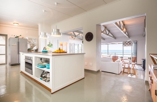 Redhill House | The perfect beach bungalow