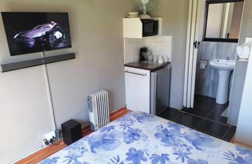 Germiston Apartment | The Private and Cosy Guest House 3