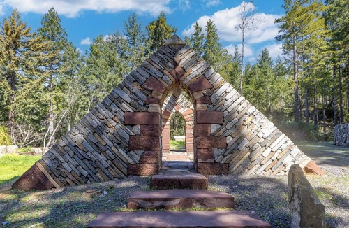 Gualala House | The Redstone House at Mendocino Stone Ranch