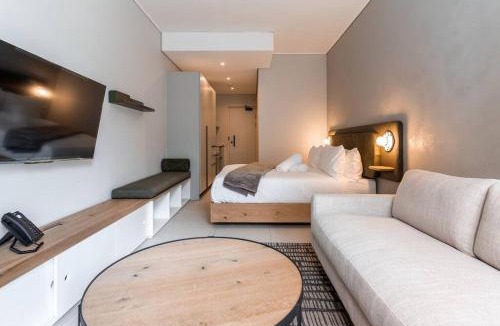 Bo'Kaap Apartment | The Rose 105: Studio Apartment with Rooftop Pool