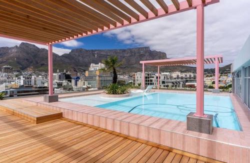 Bo'Kaap Apartment | The Rose 704: Top Floor Modern Studio Apartment