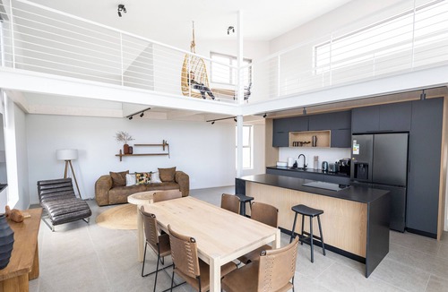 Sunset Beach Apartment | The Sea-View Lodge @ Ocean 9