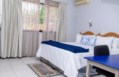 Westville Bed & Breakfast | The Tropical Hut Lodges Westville