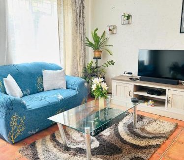 Die Hoewes Apartment | The Urban Dessert "Comfort and Convenience Merged"