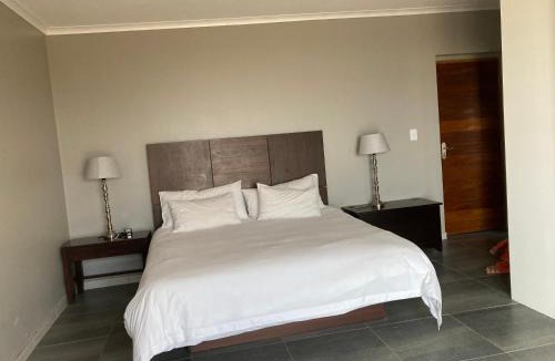 Metsimaholo House | The Vaal Guesthouse