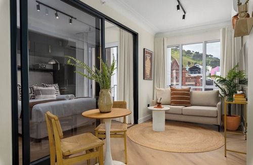 Flora Park Apartment | The Valour Charming Apartment | City and Hill Views
