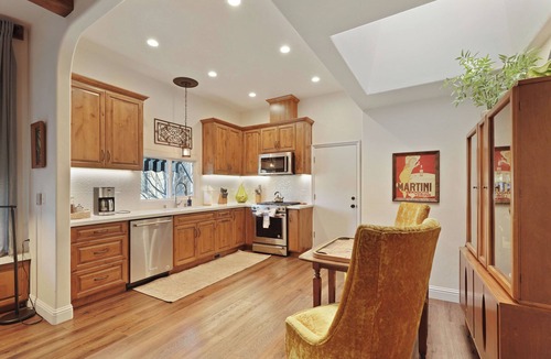 Lodi House | The Veranda on Walnut - Luxury Downtown Lodi Stay
