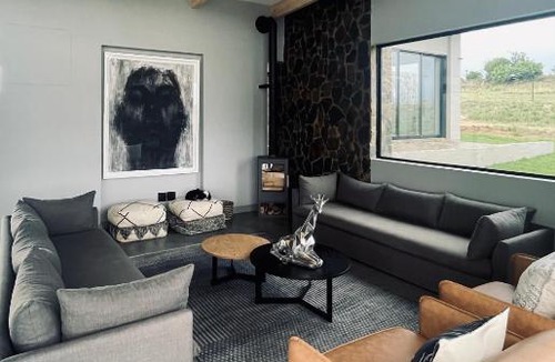 Mogale City Villa | The Villa at 40 Acres - Self-Catering Luxury Farmhouse on 16 hectares