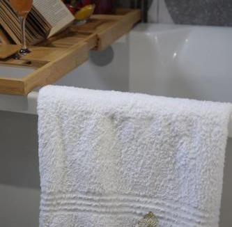 Acornhoek House | The Village GuestHouse