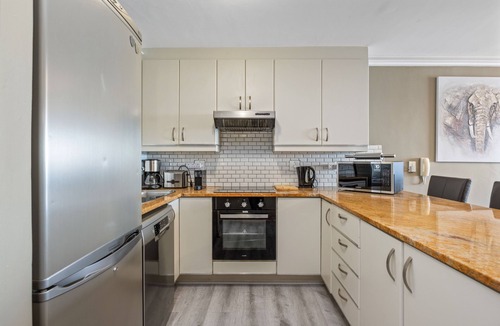 Bloubergstrand Apartment | The Waves 1002
