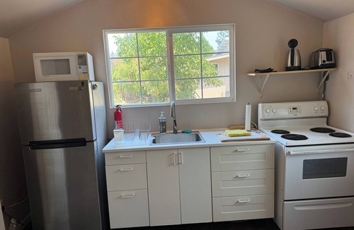 Middletown House | The Well House with outdoor seating and loft!