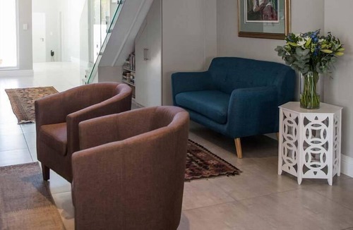 Hermanus Bed & Breakfast | The Whale on Main B&B