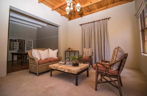 Graaff-Reinet Bed & Breakfast | The Whyte House