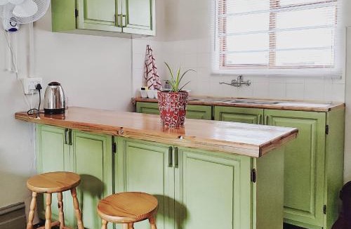 Bedford Apartment | The Writer's House Cottages