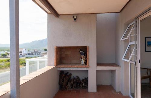 De Kelders House | The Yellow Door