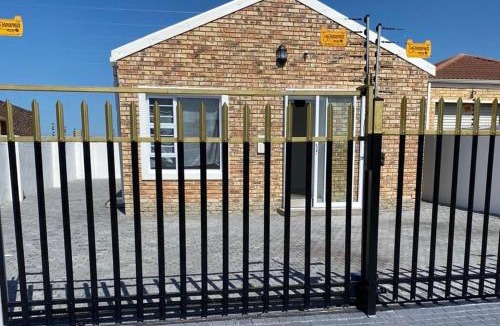 Port Elizabeth House | The Zebra Guesthouse