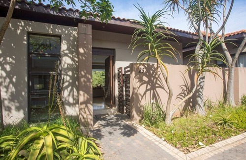 Port Zimbali House | This house is a 3 bedroom(s), 3 bathrooms, located in Dolphin Coast, KwaZulu-Natal.