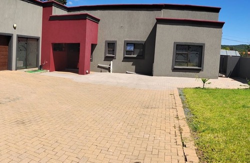 Pretoria House | This is a family friendly residential house in welcoming Pretoria.n