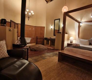 Bela-Bela House | Tholo Private Game Lodge