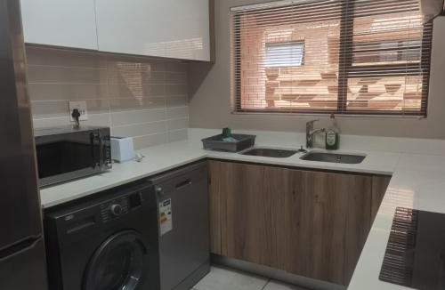 Tshwane Apartment | Three Bedroom Apartment At The Blyde