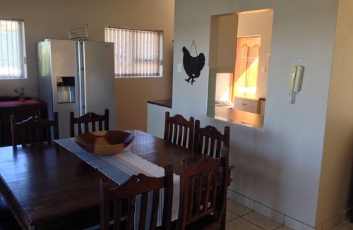 Kleinmond House | Three-Bedroom Holiday House - Picolla Bocca Villa