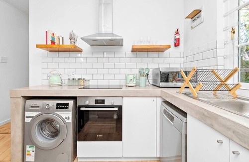 Newlands House | Three bedroom House in Newlands