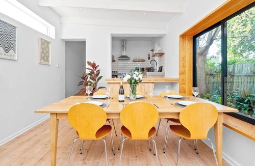 Newlands House | Three bedroom House in Newlands