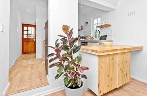 Newlands House | Three bedroom House in Newlands