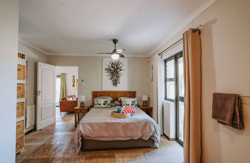 Nelson Mandela Bay Cabin | Thunzi Bush Lodge