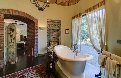 Thorny Bush Game Reserve Cabin | Tintswalo Safari