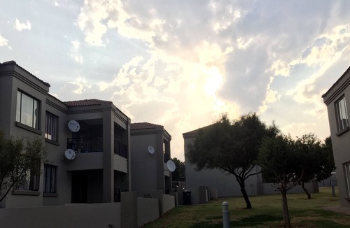 Greater Johannesburg Metropolitan Area Apartment | Tntee Apartments