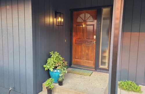 Santa Rosa House | Tranquil 3-bedroom house with AC and vineyard views.