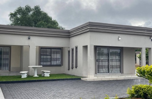 Rustenburg Apartment | Tranquil apartment with WiFi in Phokeng