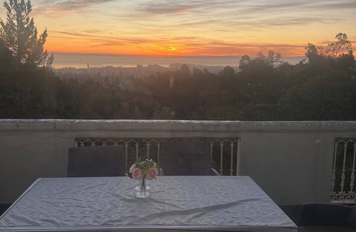 Burlingame Hills House | Tranquil Big and Bright 3-bedroom Burlingame Hills Bay View Home