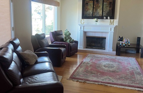 Burlingame Hills House | Tranquil Big and Bright 3-bedroom Burlingame Hills Bay View Home