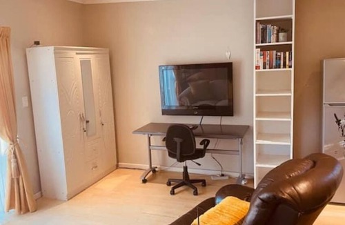Flamingo Vlei Condo | Tranquil, cozy studio apartment close to the beach